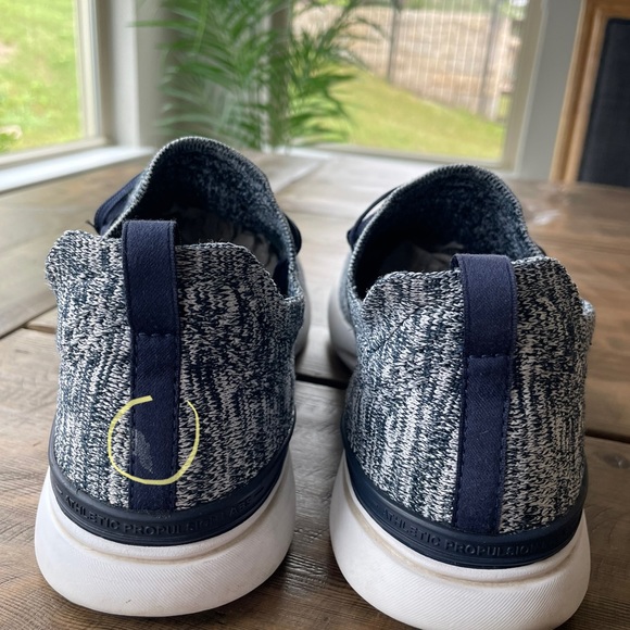 APL TechLoom Breeze running shoes - Picture 7 of 8